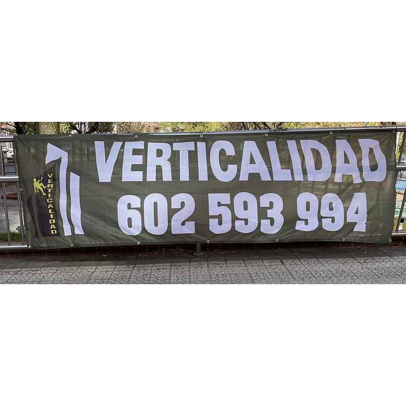 Pancartas para empresa de trabajos verticales.