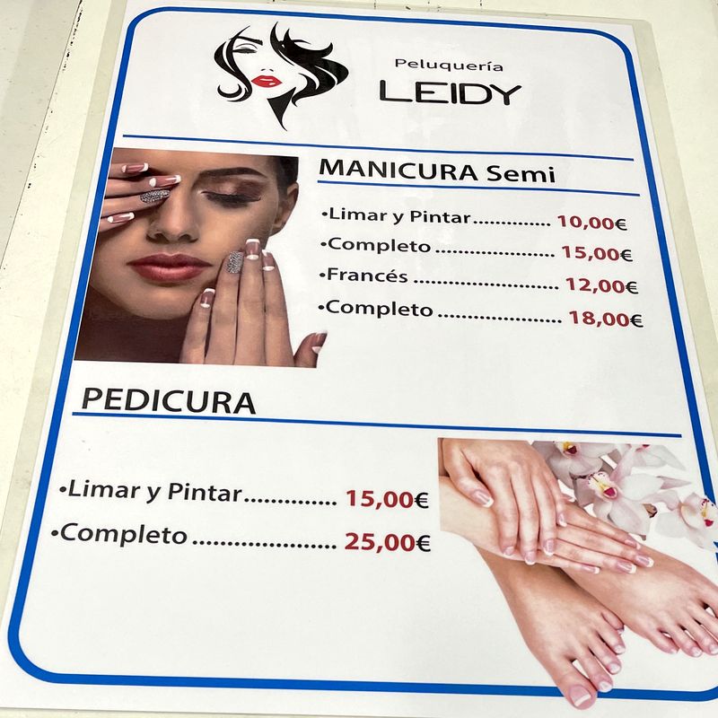 Panel de servicios y precios