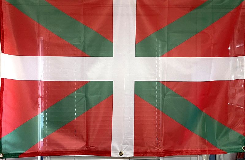 Banderas, trabajo real de esta imprenta